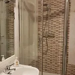 卡萨玉立公寓 *