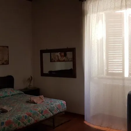 Yuli Apartment